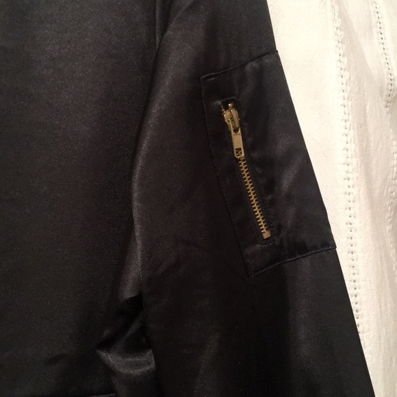 🆕 Just Fab Black Satin Jacket - Picture 3 of 4